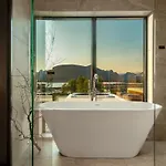 Seafront Luxury Near Henningsvaer * Kleppstad