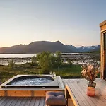 Willa Seafront Luxury Near Henningsvaer Kleppstad