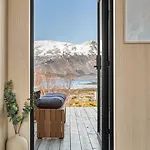 Seafront Luxury Near Henningsvaer * Kleppstad