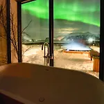 Willa Seafront Luxury Near Henningsvaer Kleppstad