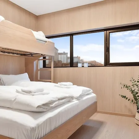 New - Seafront Luxury Near Henningsvaer Villa