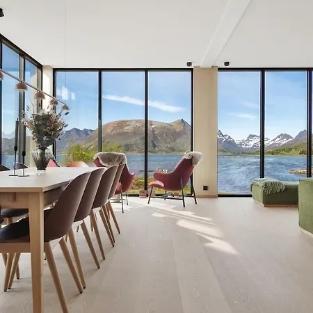 Seafront Luxury Near Henningsvaer * Kleppstad