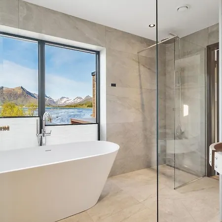 New - Seafront Luxury Near Henningsvaer * Kleppstad