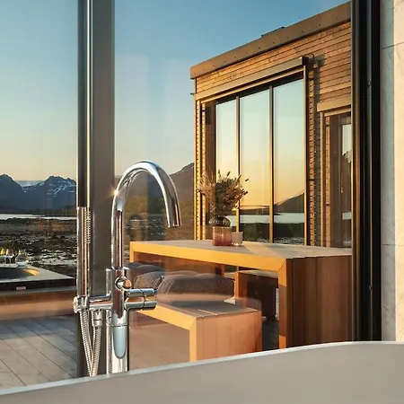 New - Seafront Luxury Near Henningsvaer Villa Kleppstad