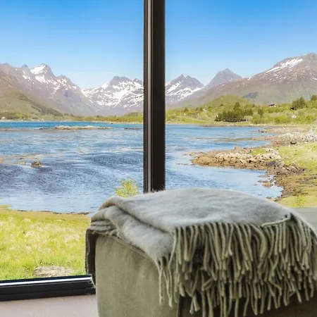 Seafront Luxury Near Henningsvaer * Kleppstad