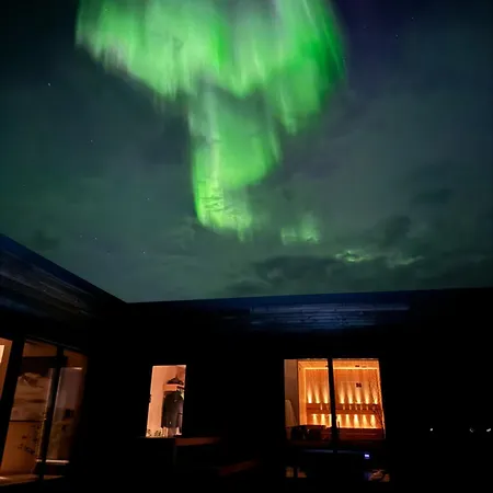 Villa New - Seafront Luxury Near Henningsvaer