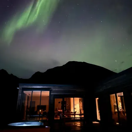 Villa Seafront Luxury Near Henningsvaer Kleppstad