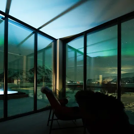 Seafront Luxury Near Henningsvaer Villa *