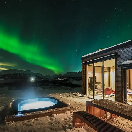 Seafront Luxury Near Henningsvaer Villa *