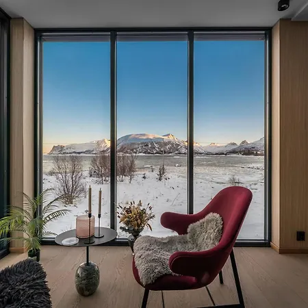Seafront Luxury Near Henningsvaer * Kleppstad