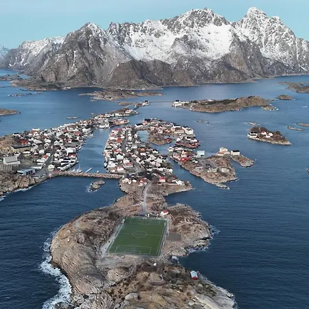 Seafront Luxury Near Henningsvaer Villa Kleppstad