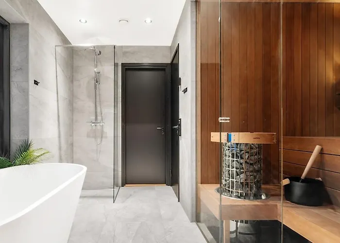 Seafront Luxury Near Henningsvaer Villa *
