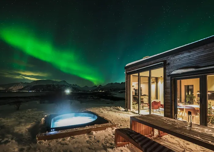 New - Seafront Luxury Near Henningsvaer Villa *