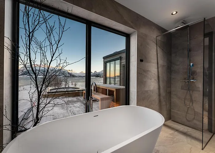 New - Seafront Luxury Near Henningsvaer Kleppstad