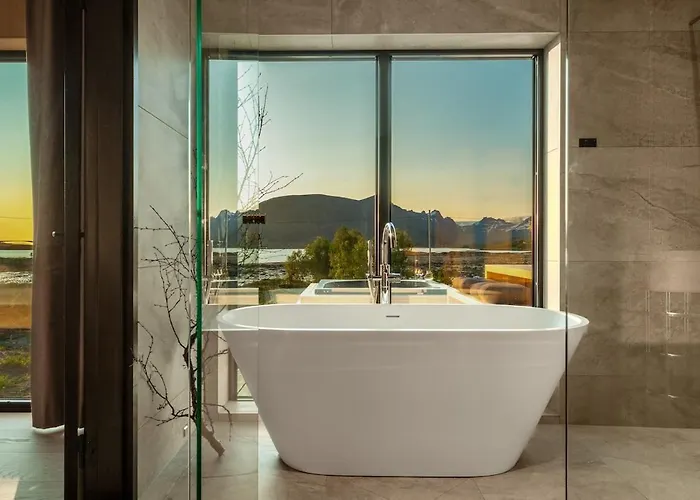 Seafront Luxury Near Henningsvaer * Kleppstad