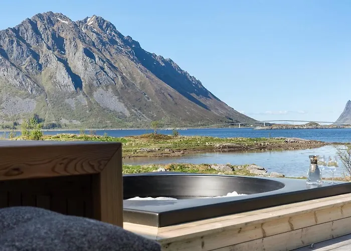 Seafront Luxury Near Henningsvaer Villa Kleppstad