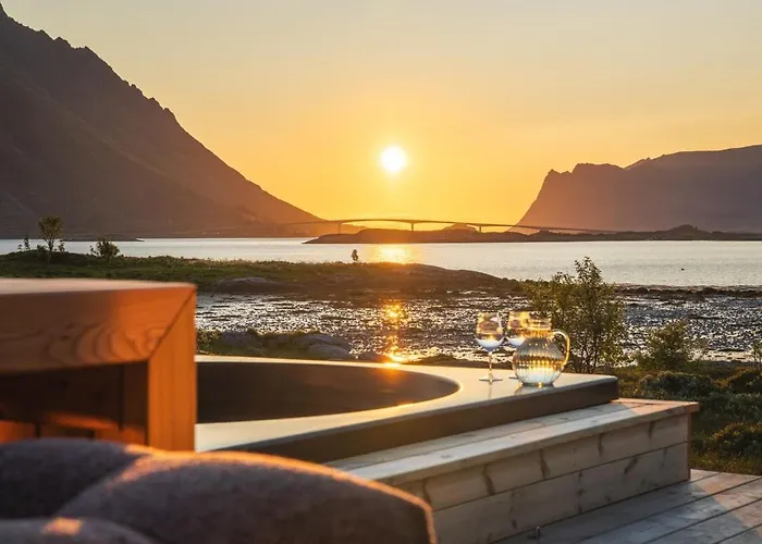 Villa Seafront Luxury Near Henningsvaer