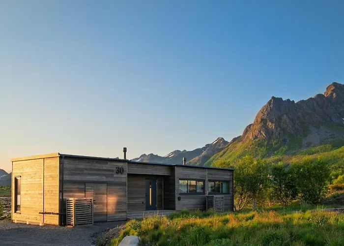 Villa Seafront Luxury Near Henningsvaer *