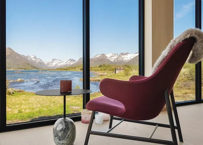 Seafront Luxury Near Henningsvaer Villa *