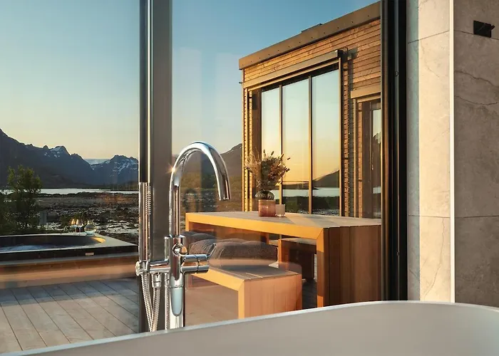 Seafront Luxury Near Henningsvaer Villa Kleppstad