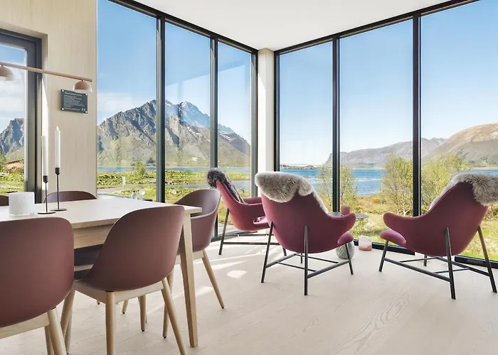 Seafront Luxury Near Henningsvaer Villa *