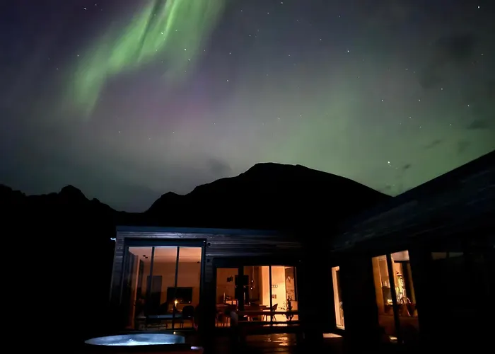 Villa Seafront Luxury Near Henningsvaer Kleppstad