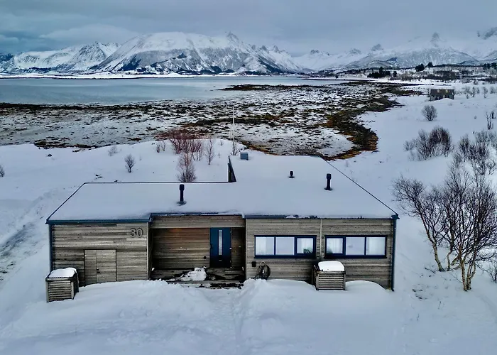 Seafront Luxury Near Henningsvaer Villa Kleppstad